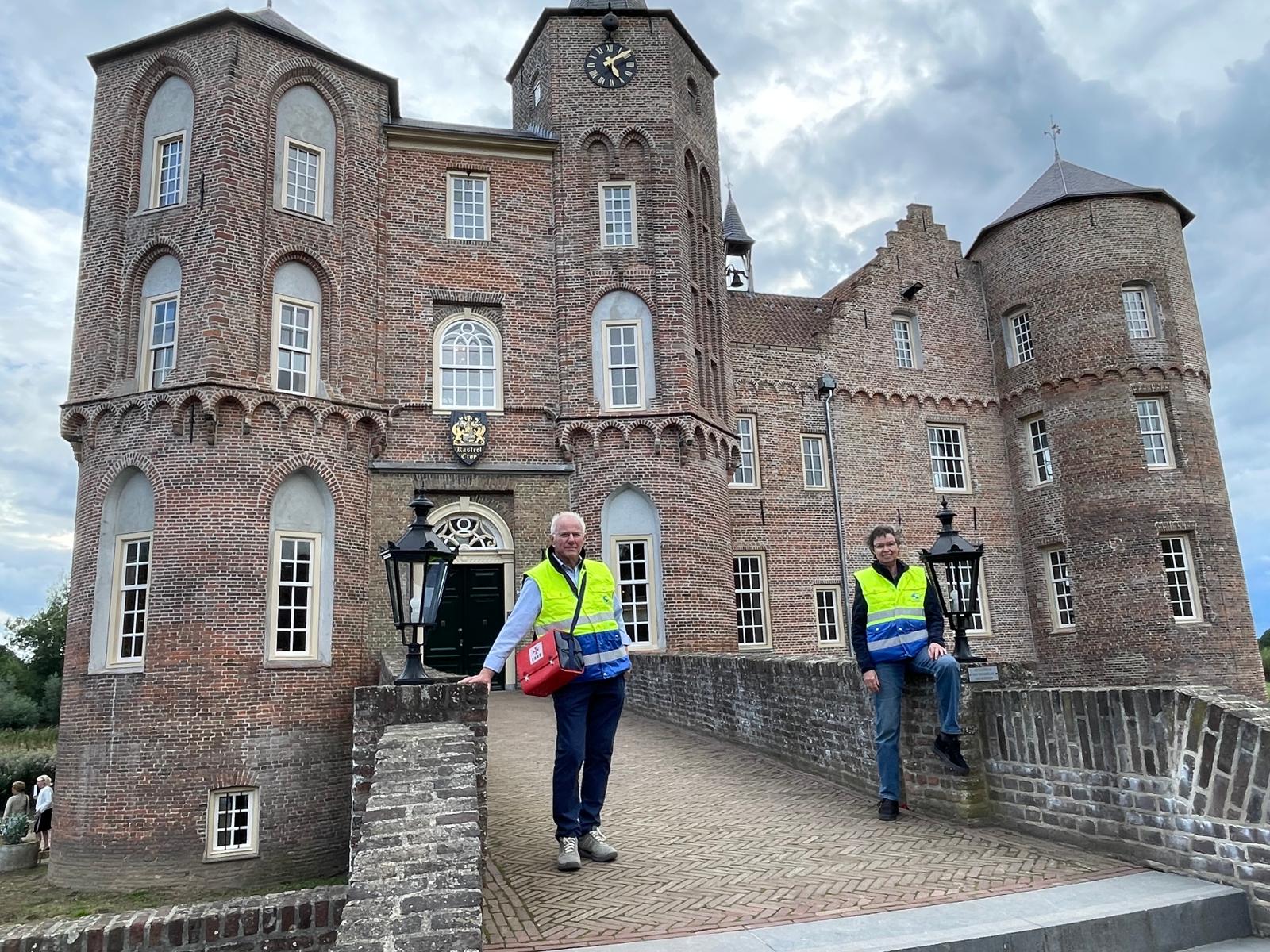 Posten bij Kasteel Croy
